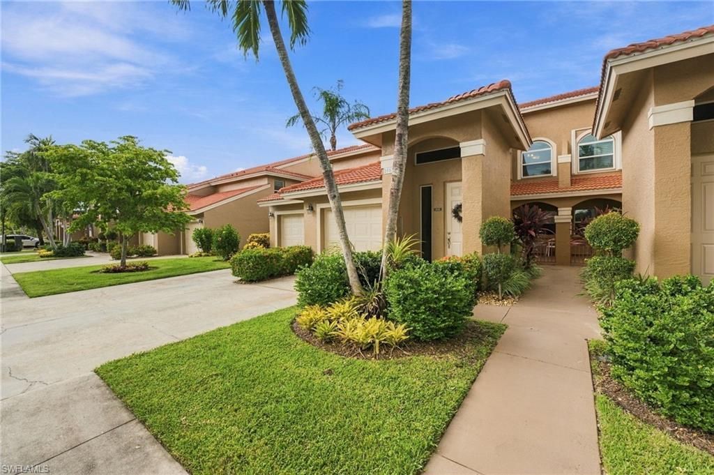 2555 Aspen Creek Ln, Unit 201, Naples, FL 34119 Photo