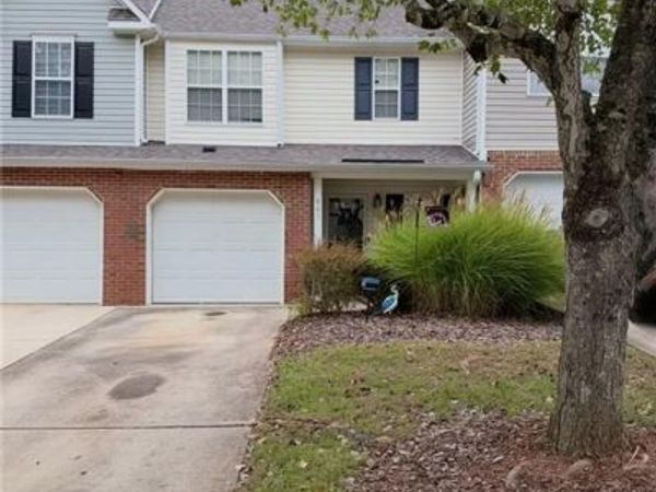 807 Creek Crossing Trail , Whitsett, NC 27377