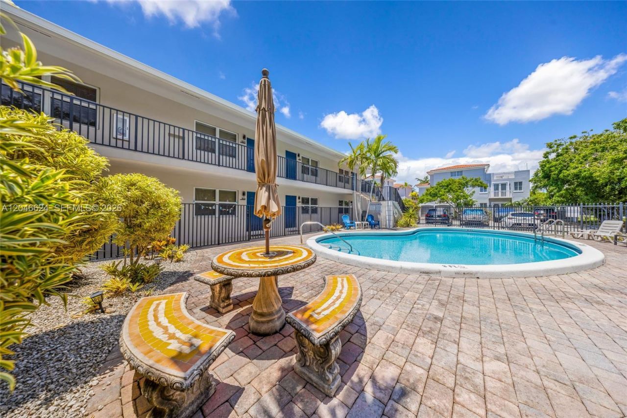660 NE 11th Ave, Unit 102, Fort Lauderdale, FL 33304 Photo