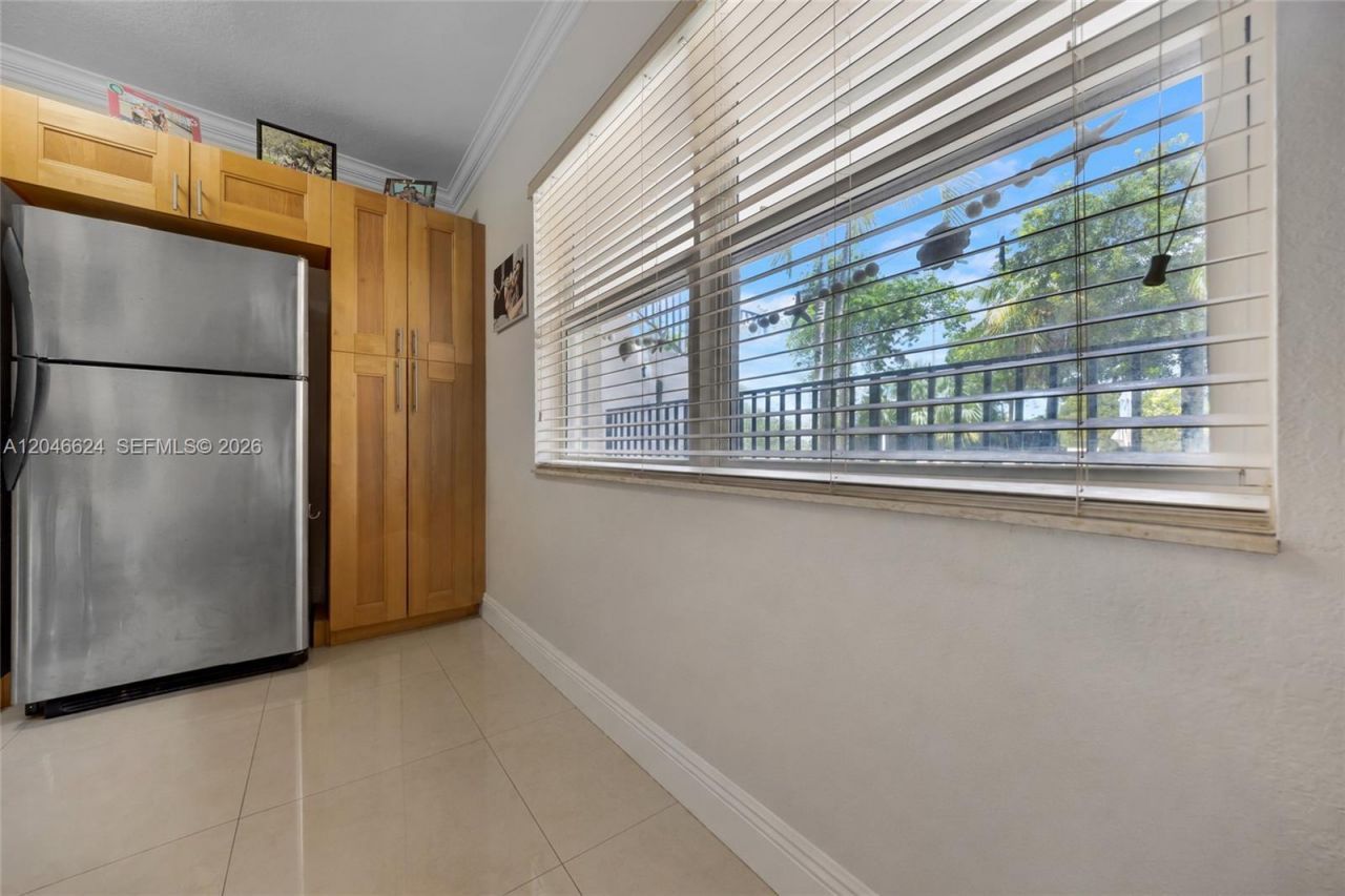 660 NE 11th Ave, Unit 102, Fort Lauderdale, FL 33304 Photo