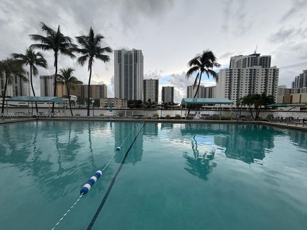 1000 Parkview Dr , Unit 507, Hallandale Beach, FL 33009