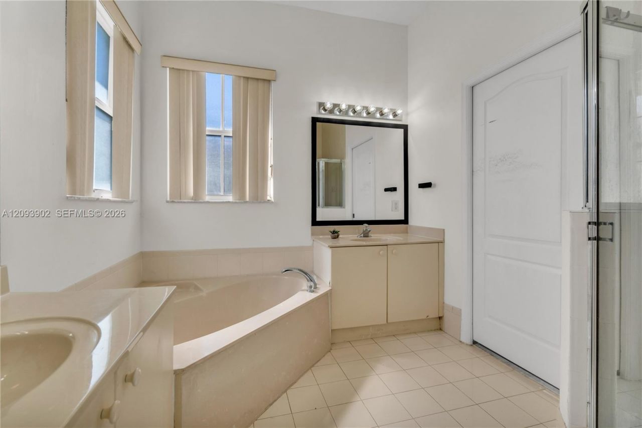 Please Call For Address, Hialeah, FL 33018 Photo