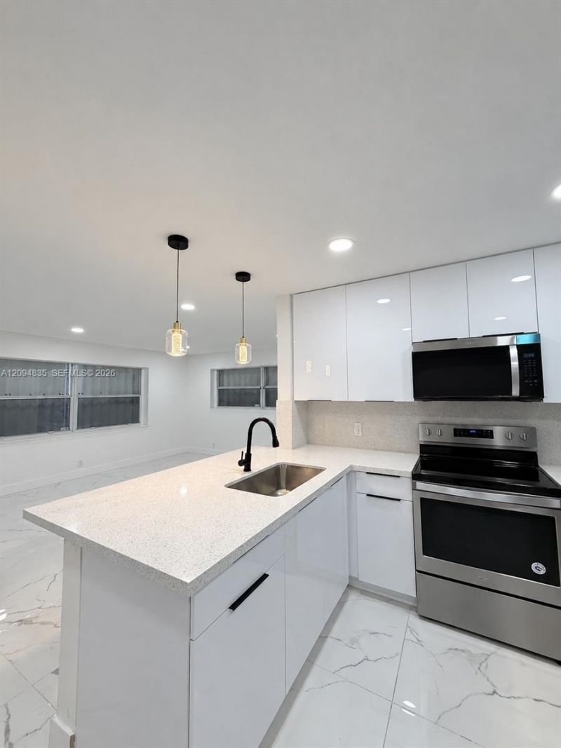 2610 Pierce St , Hollywood, FL 33020 Photo