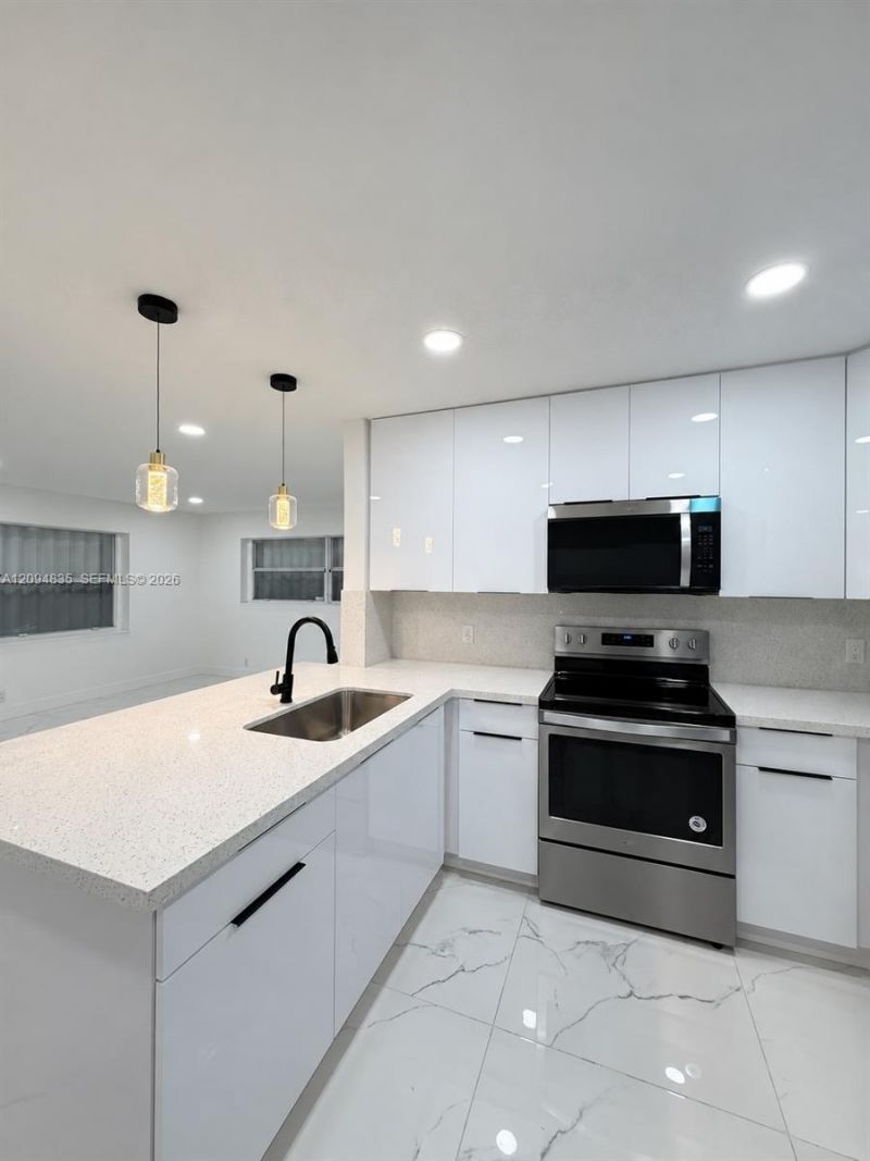 2610 Pierce St , Hollywood, FL 33020 Photo