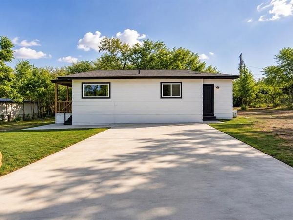 7061 Base Street, Azle, TX 76020