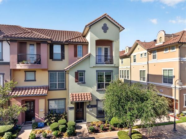1563 Camino Lago , Irving, TX 75039