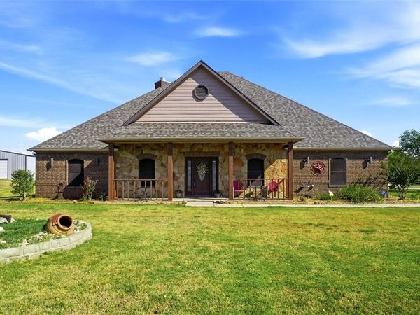 6104 High Meadows Drive, Krum, TX 76249