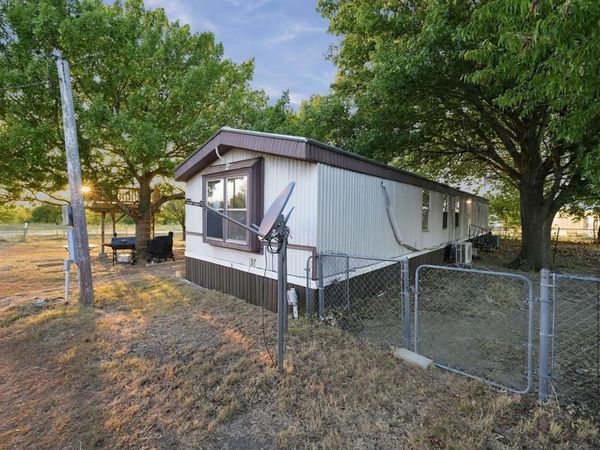 1206 Toby Street , Alvarado, TX 76009