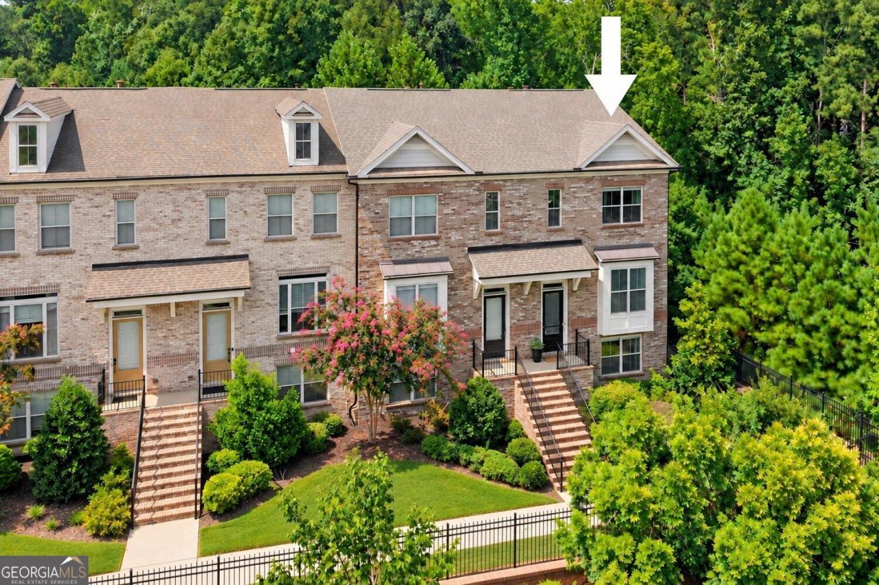 1016 Township Square, Alpharetta, GA 30022 Main Photo