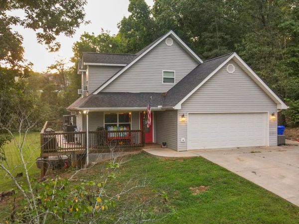 832 Catherine Crisp Drive , Kodak, TN 37764