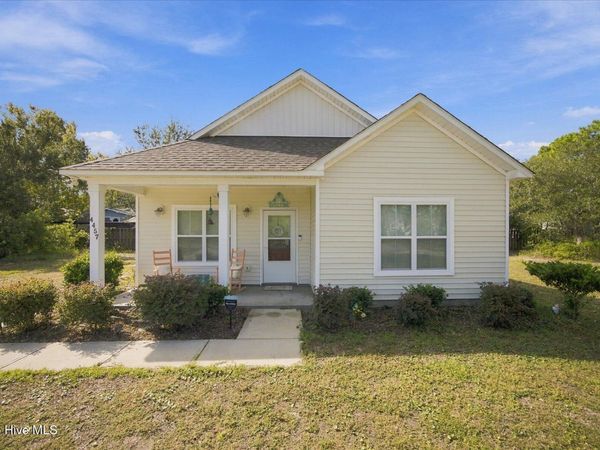4457 Gateway Village Circle SE, Southport, NC 28461