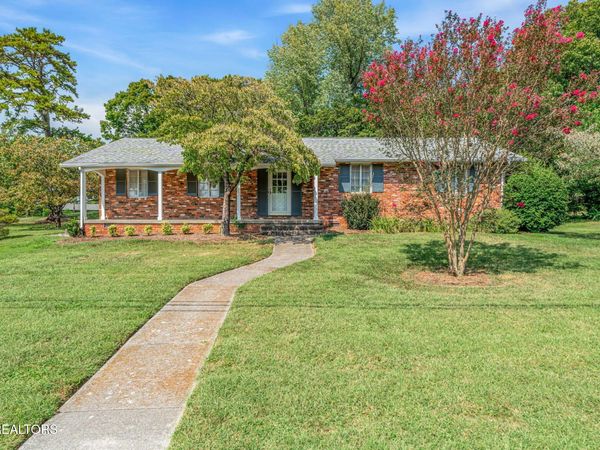 220 Sutton Lane, Knoxville, TN 37909