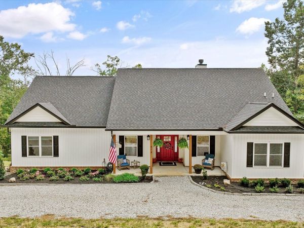 914 Skyline Drive, Harriman, TN 37748