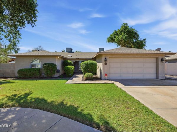 2533 W Laguna Azul Avenue, Mesa, AZ 85202