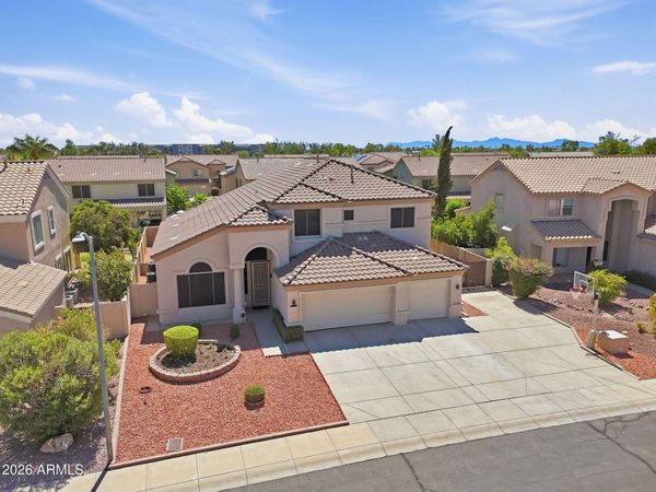 5273 W ANGELA Drive, Glendale, AZ 85308
