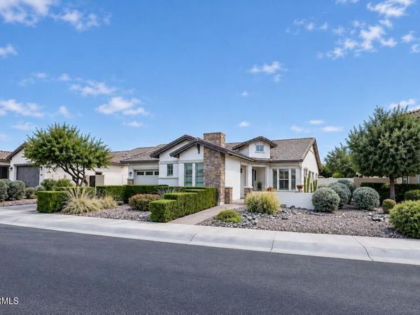 5822 S WILSON Way, Gilbert, AZ 85298