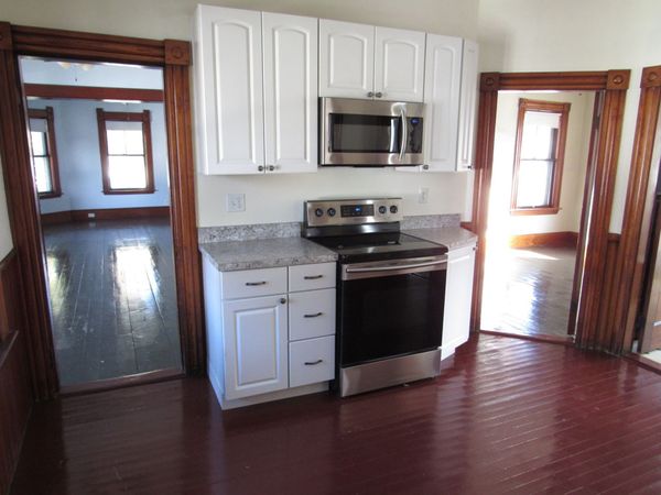 55 Bond St, Unit 2, Gardner, MA 01440