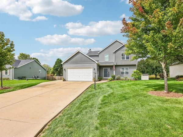 W1064 Audubon Park DRIVE, Ixonia, WI 53036