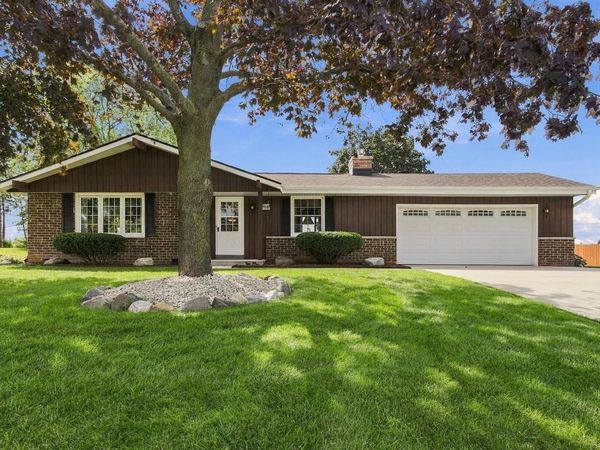 W174N9847 Wendy LANE, Germantown, WI 53022