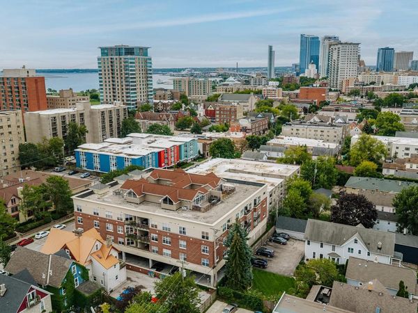 1619 N Farwell AVENUE, Unit 108, Milwaukee, WI 53202