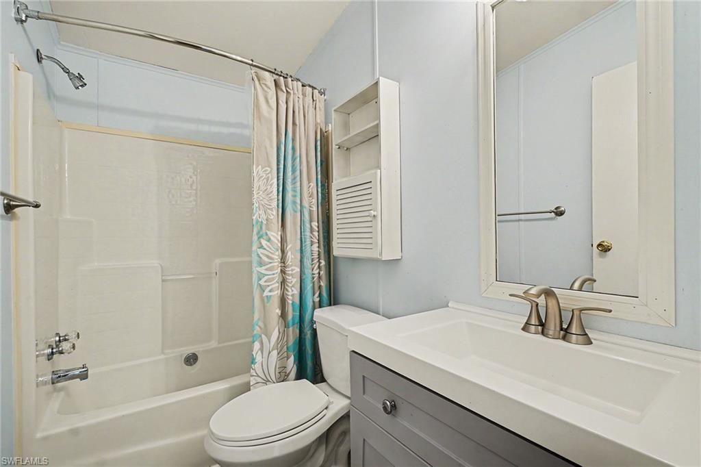 5228 Stringfellow Rd , Saint James City, FL 33956 Photo
