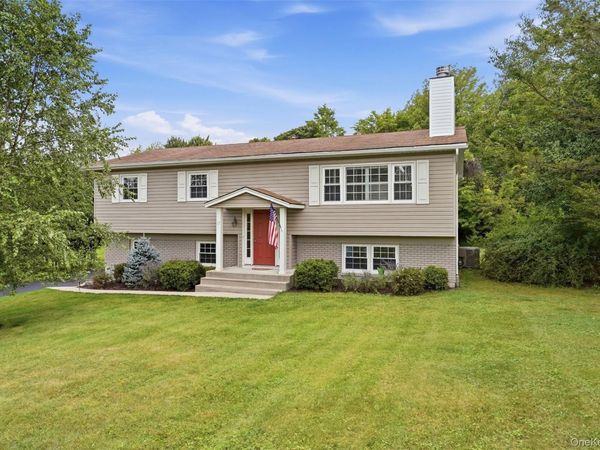 17 High Hill Avenue, Warwick, NY 10990