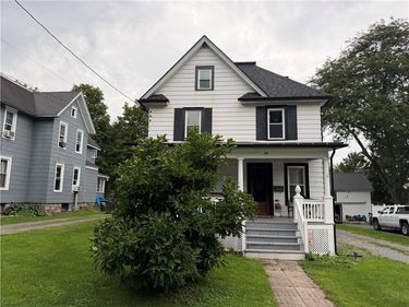 38 Crane Street , Clifton Springs, NY 14432