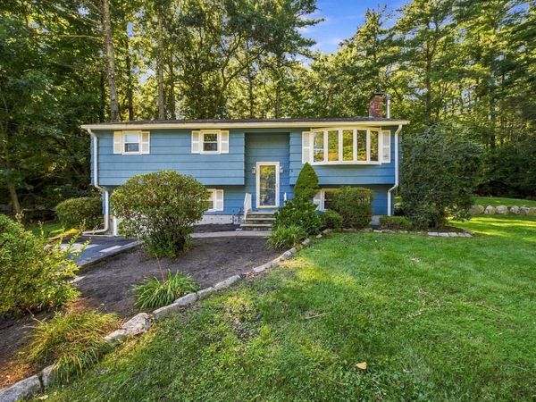 7 Olde Farm Rd, Easton, MA 02375