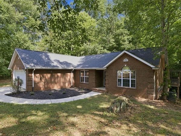 3122 Creekridge Drive , Asheboro, NC 27205