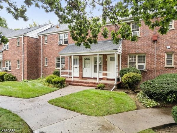 1267 Anderson Ave, Fort Lee, NJ 07024
