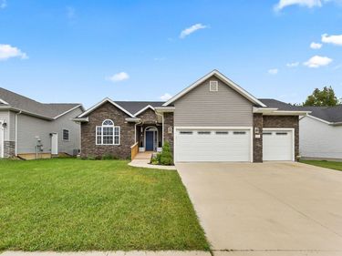 2671 Pine Cone Lane, Warsaw, IN 46582