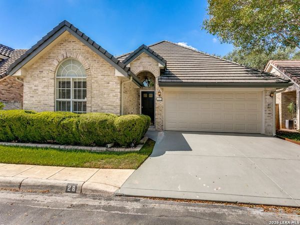 28 Campden Cir, San Antonio, TX 78218