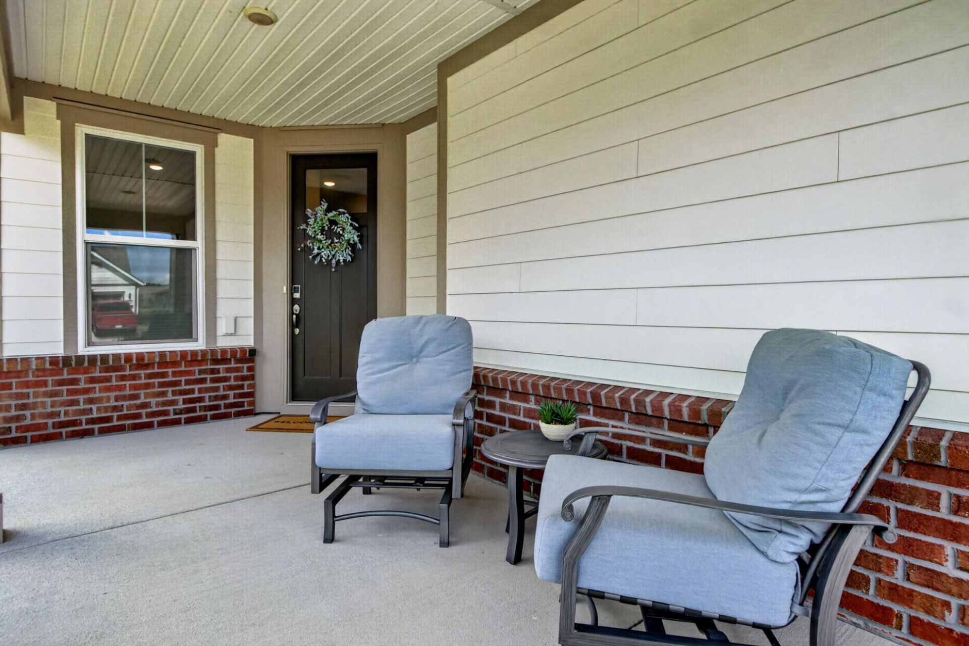 333 Dahlia Row Drive Photo 4