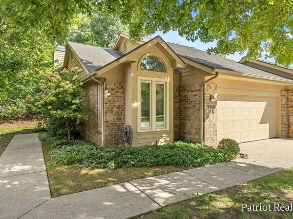 2108 Tall Meadow Street NE, Grand Rapids, MI 49505