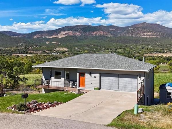 32 Pan American Avenue, Paonia, CO 81428