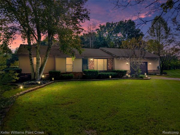 5077 Pinckney Road , Marion Township, Mi 48843