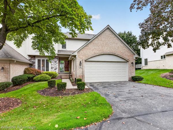 105 Hampton Court, Northville, Mi 48168