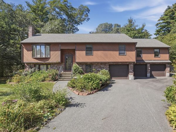 2 Clifford Road, Burlington, MA 01803