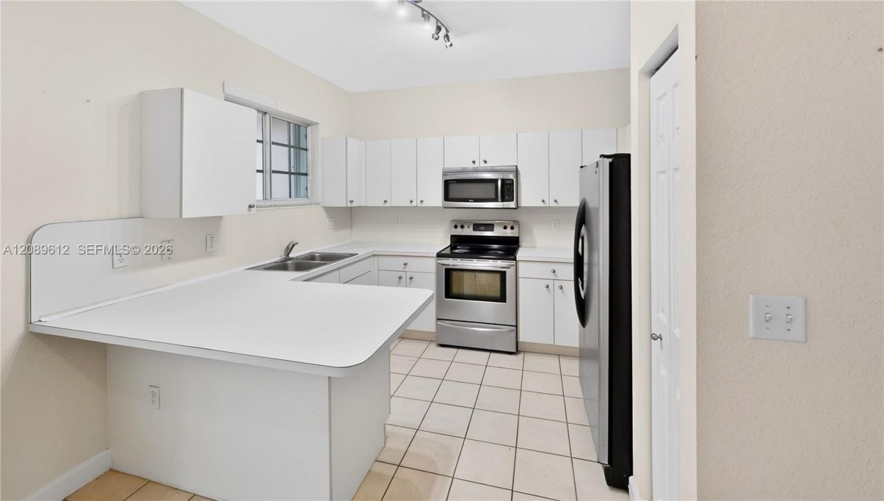 2741 NE 4th St , Unit 202, Homestead, FL 33033 Photo
