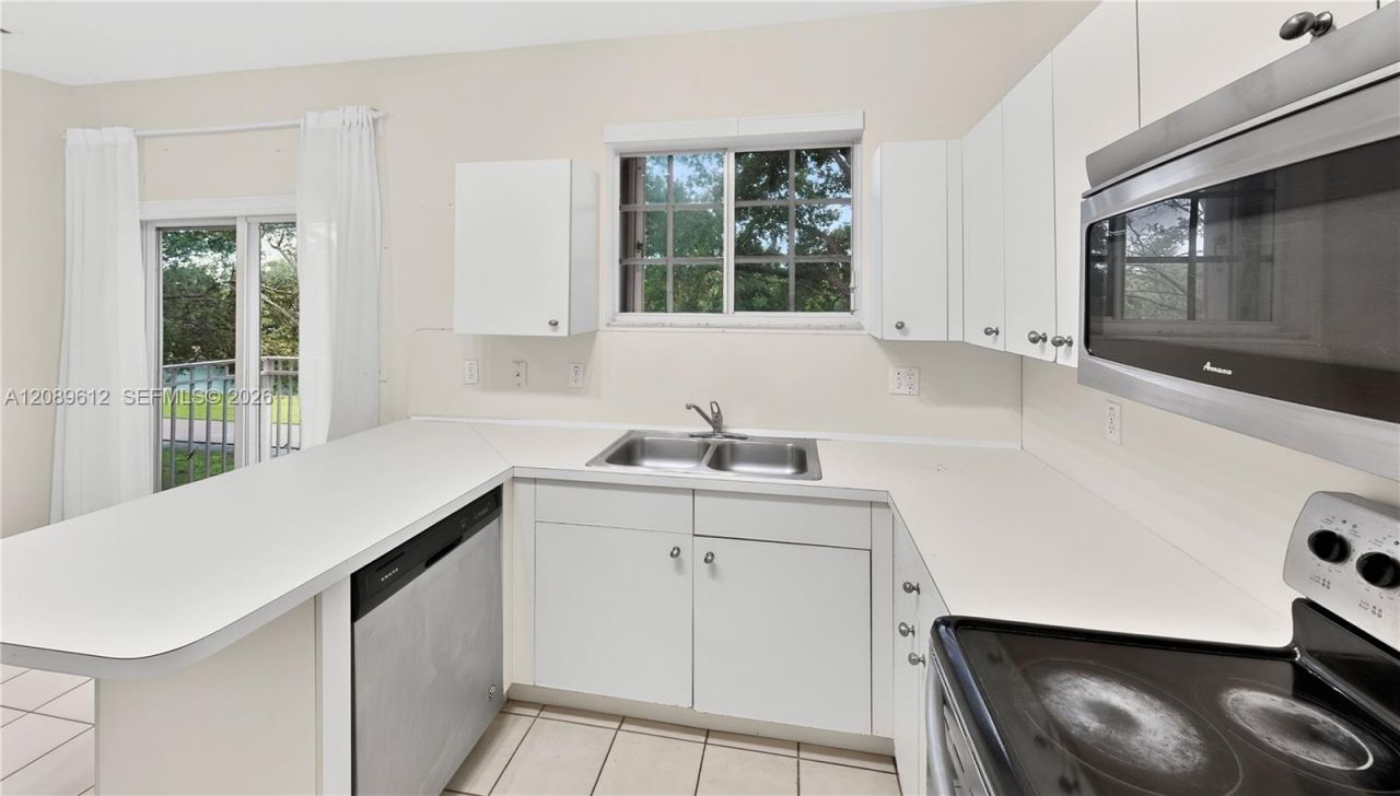 2741 NE 4th St , Unit 202, Homestead, FL 33033 Photo