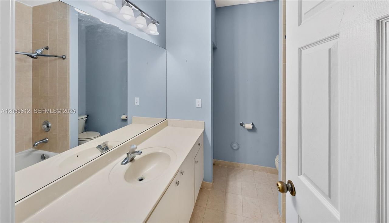 2741 NE 4th St , Unit 202, Homestead, FL 33033 Photo
