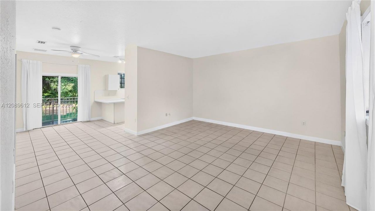 2741 NE 4th St , Unit 202, Homestead, FL 33033 Photo