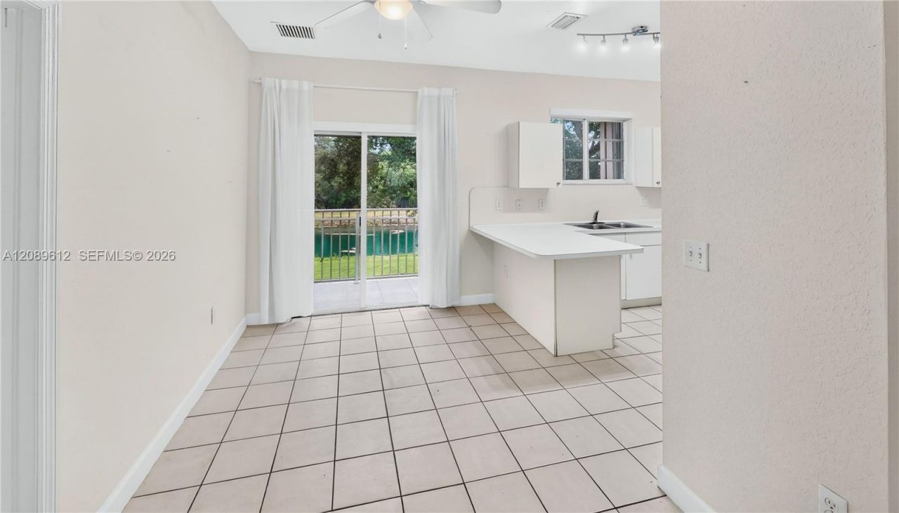 2741 NE 4th St , Unit 202, Homestead, FL 33033 Photo