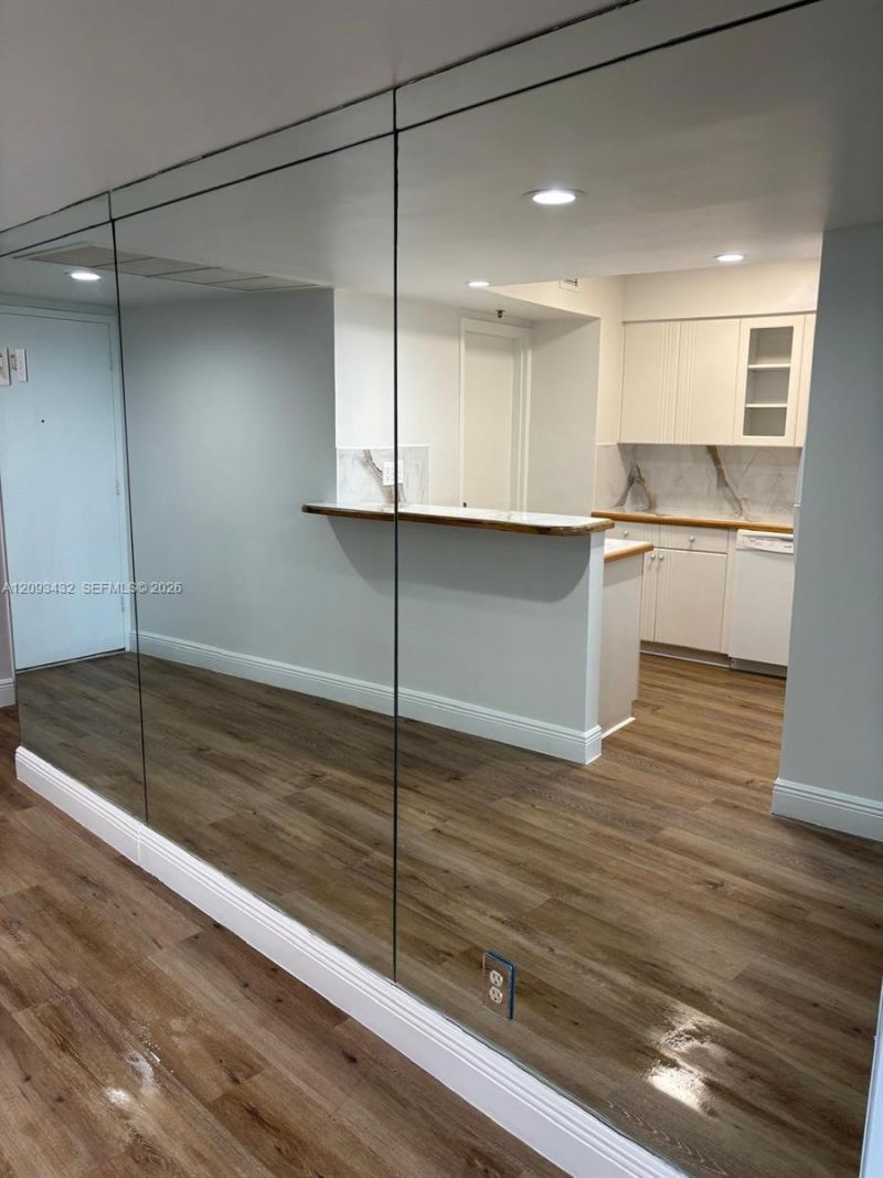 900 Bay Dr, Unit 721, Miami Beach, FL 33141 Photo
