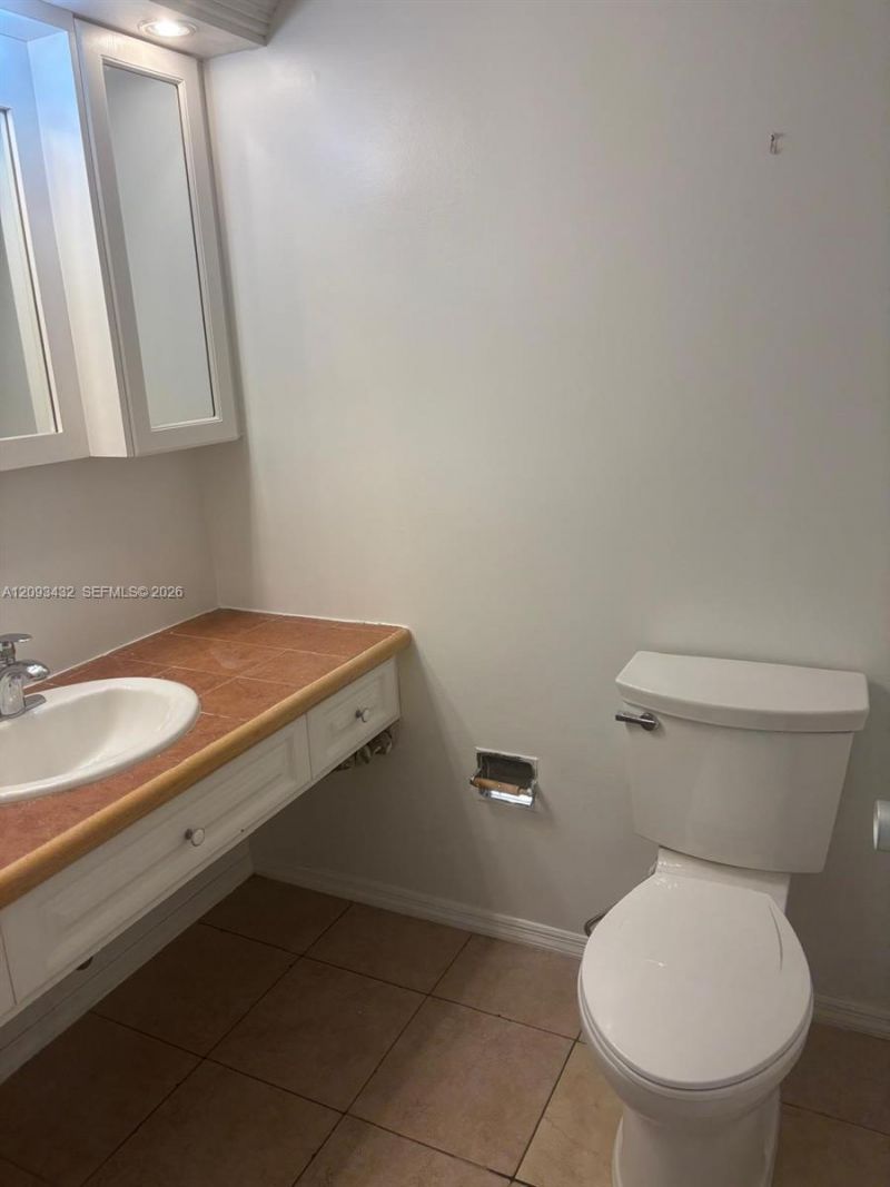 900 Bay Dr, Unit 721, Miami Beach, FL 33141 Photo