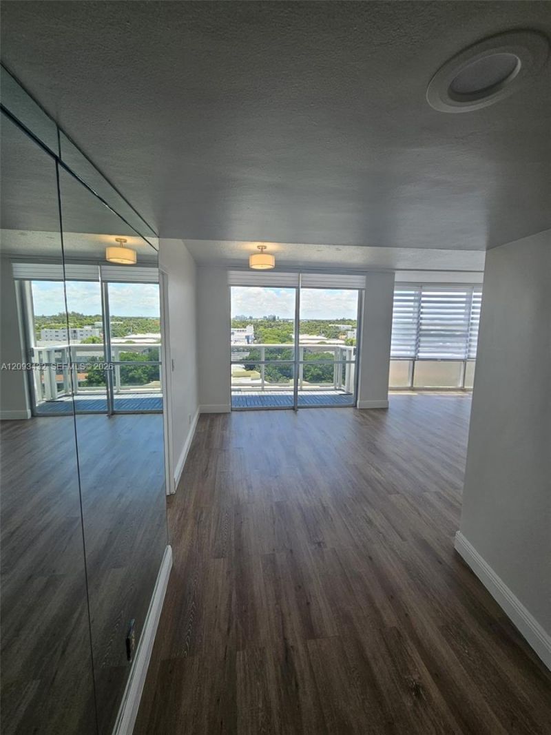 900 Bay Dr, Unit 721, Miami Beach, FL 33141 Photo
