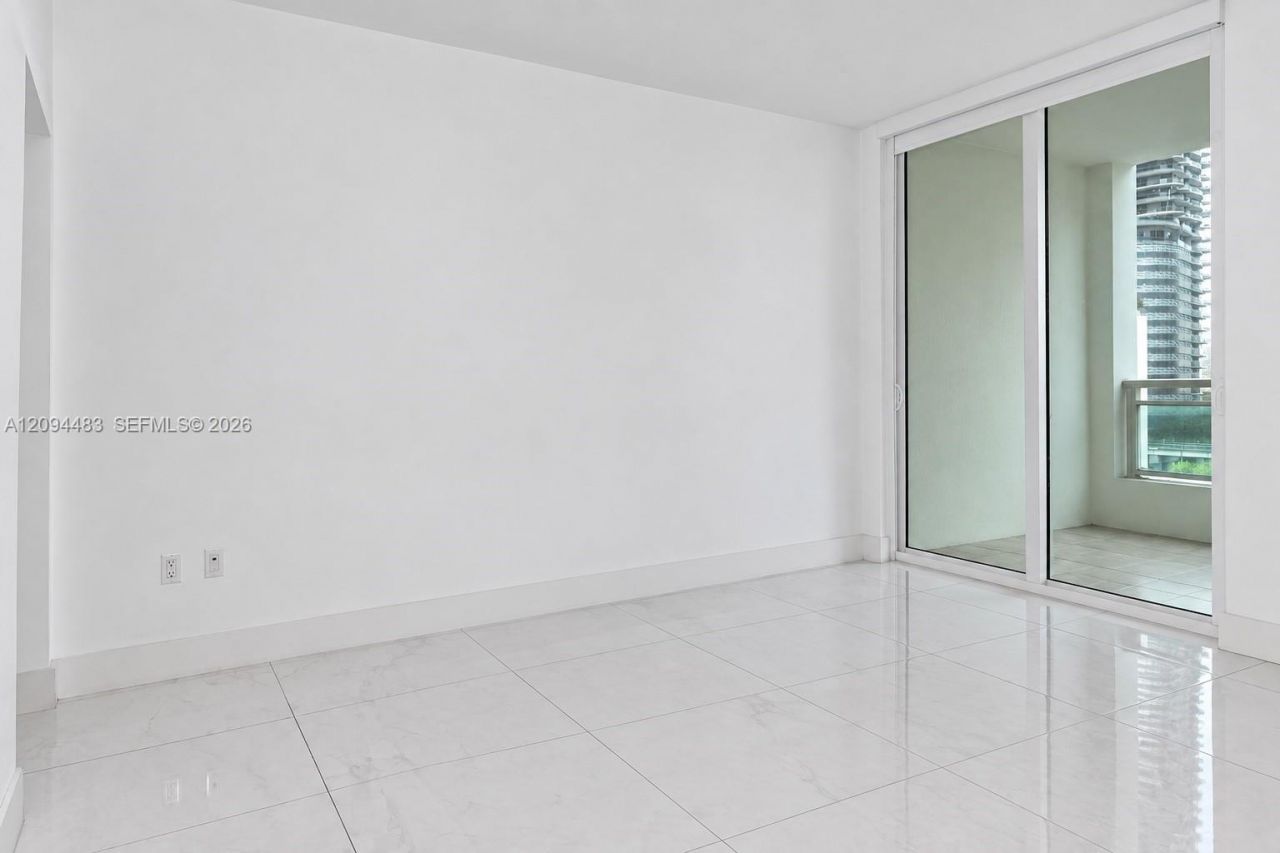 951 Brickell Ave , Unit 605, Miami, FL 33131 Photo