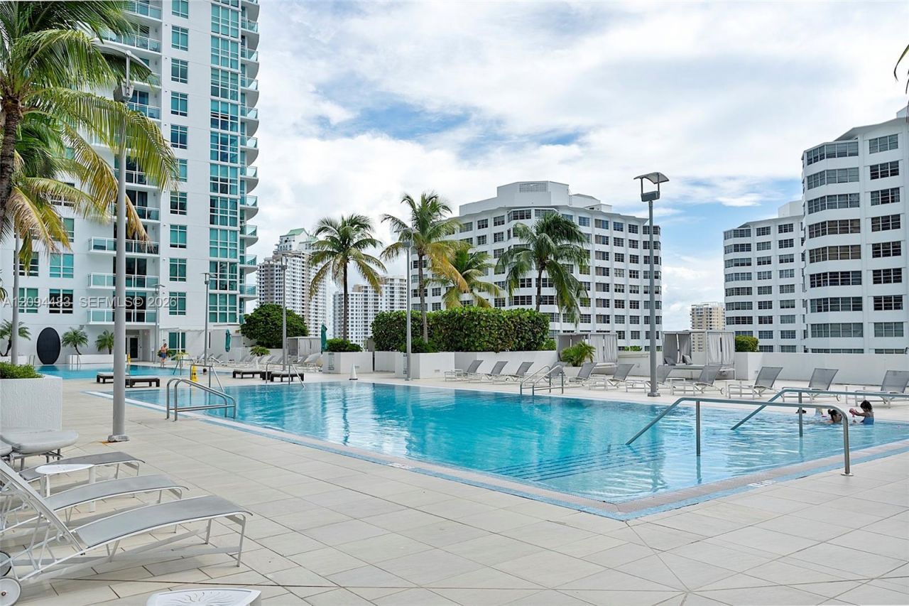951 Brickell Ave , Unit 605, Miami, FL 33131 Photo