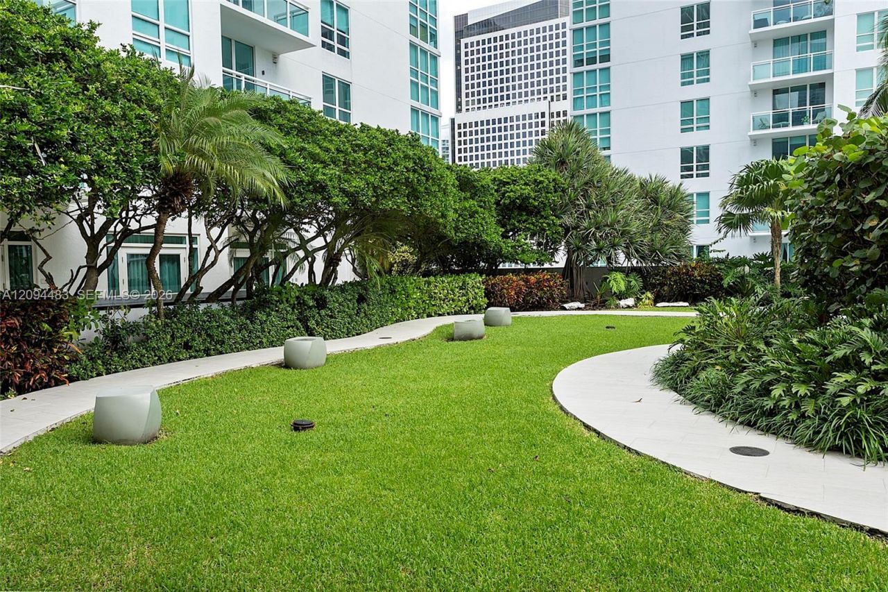951 Brickell Ave , Unit 605, Miami, FL 33131 Photo