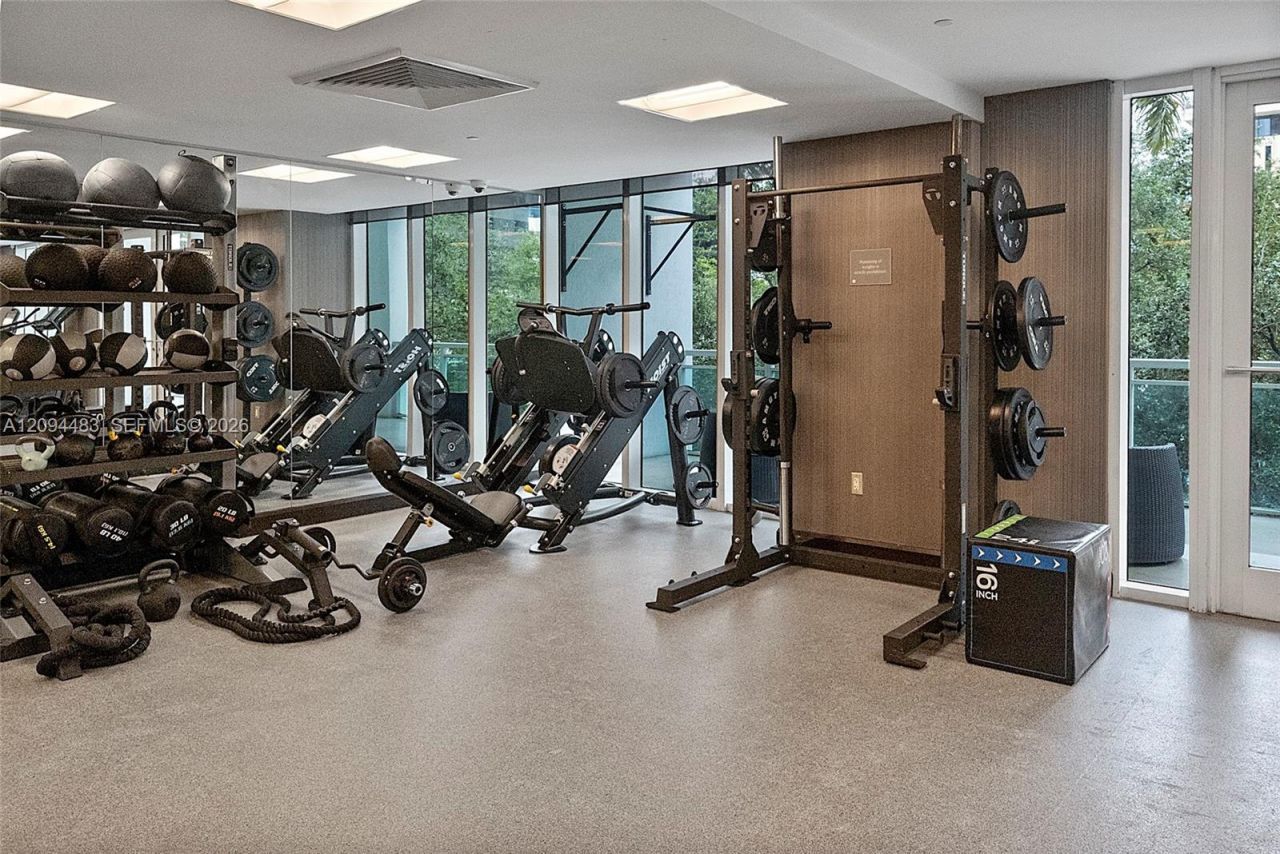 951 Brickell Ave , Unit 605, Miami, FL 33131 Photo